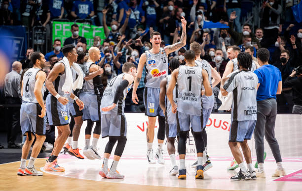 纷纷拍案叫 纷纷拍案叫