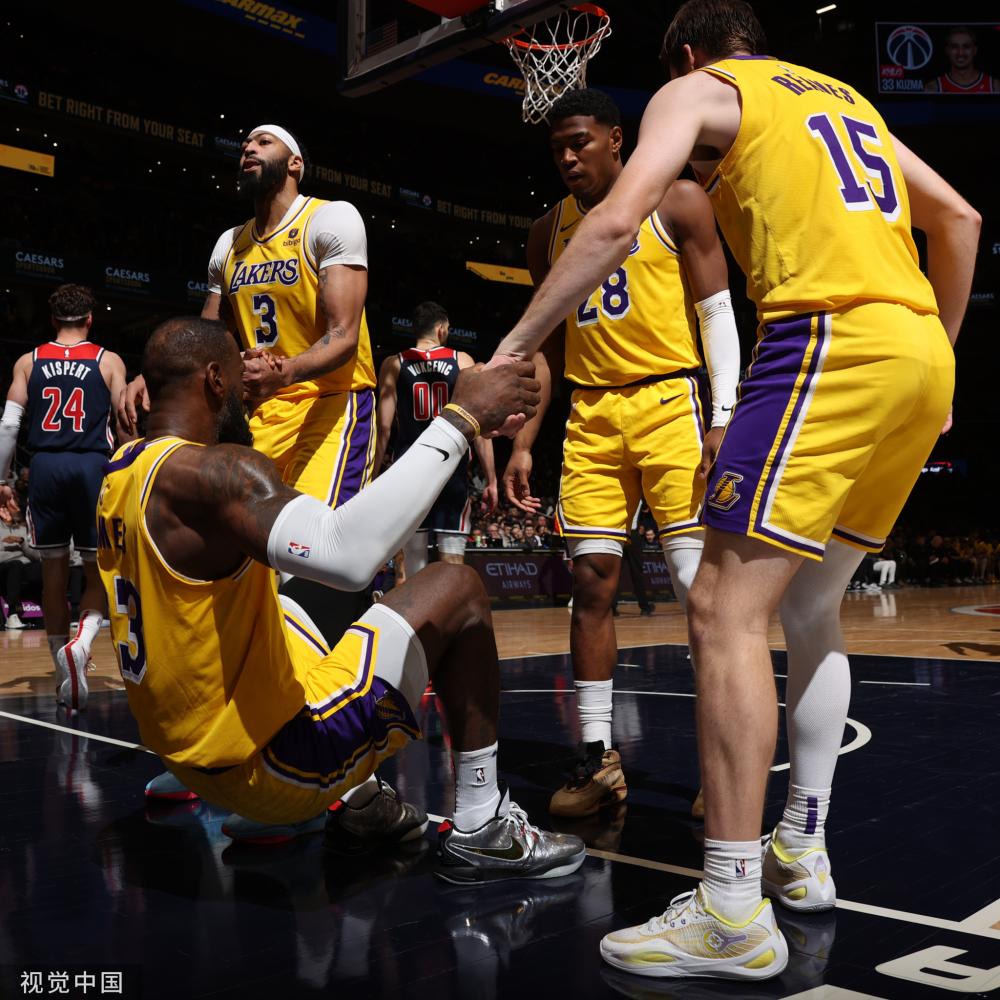 鲁尼同样在 鲁尼同样在